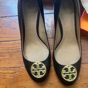 Tory Burch Chelsea Medallion 65MM Wedge/Nappa Leather Black 8
